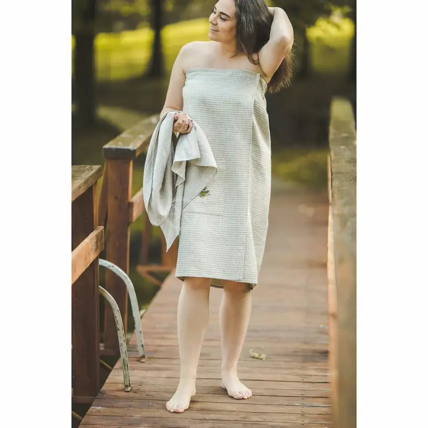 Waffle sauna apron full length (33.5" × 57") | Heritage Sauna®