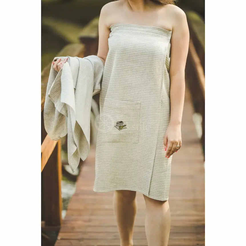 Waffle sauna apron full length (33.5" × 57") | Heritage Sauna®